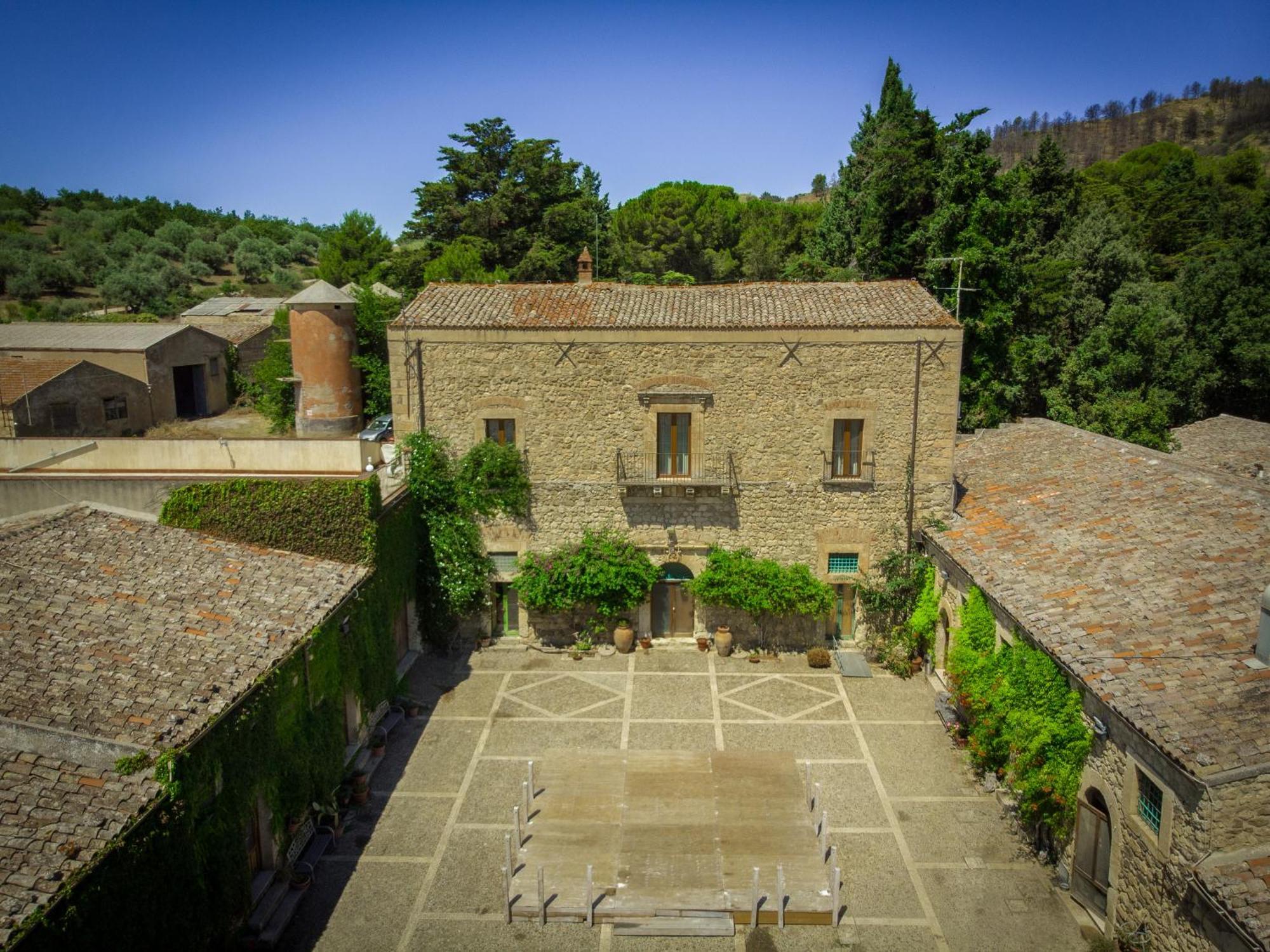 Agriturismo Feudo Tudia Landro 外观 照片