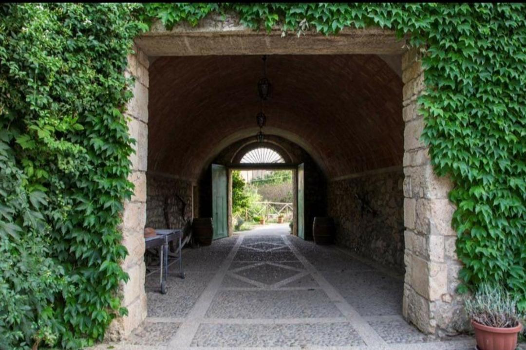 Agriturismo Feudo Tudia Landro 外观 照片